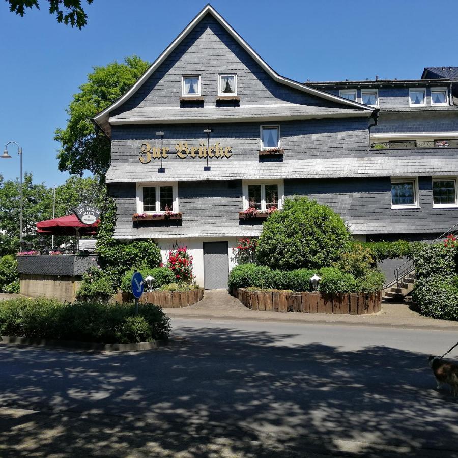 Land-Gut Hotel Zur Bruecke Garni Drolshagen Exteriör bild
