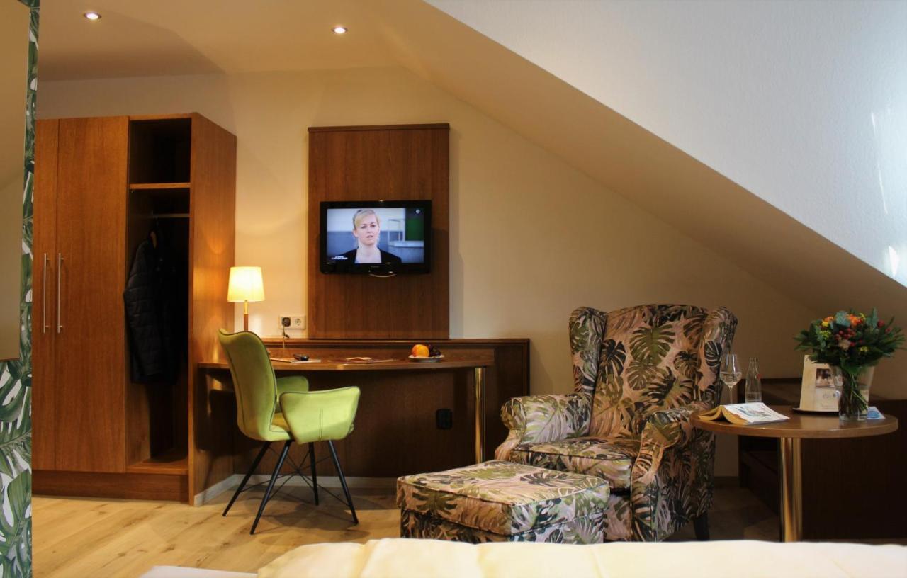 Land-Gut Hotel Zur Bruecke Garni Drolshagen Exteriör bild