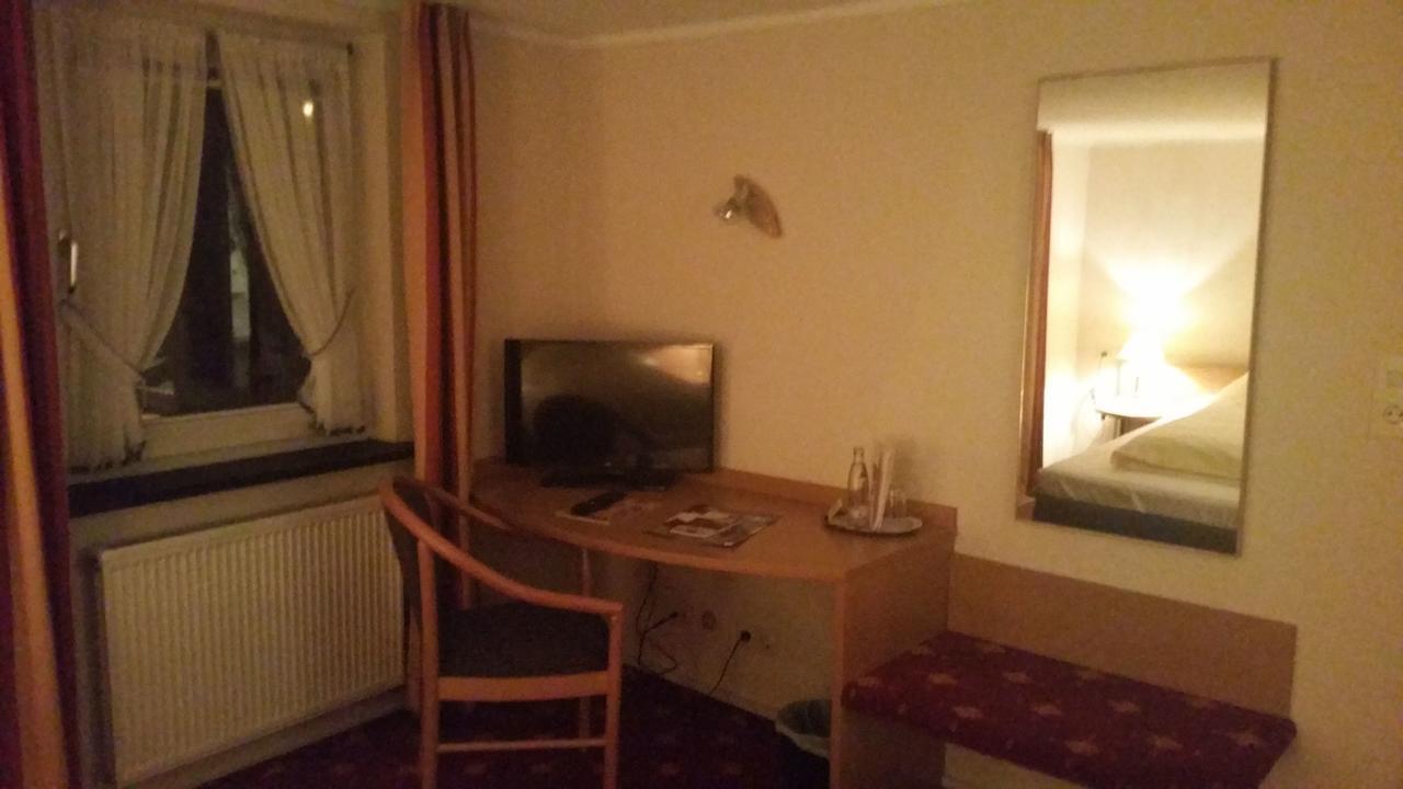 Land-Gut Hotel Zur Bruecke Garni Drolshagen Exteriör bild