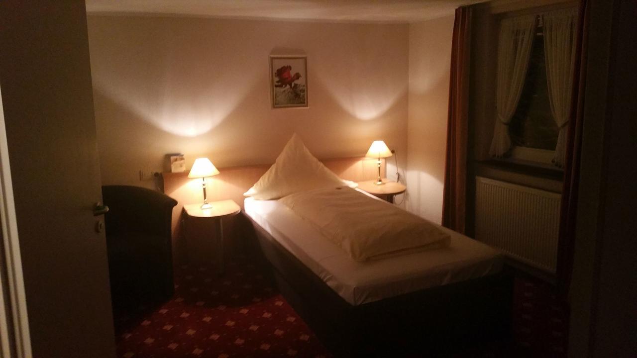 Land-Gut Hotel Zur Bruecke Garni Drolshagen Exteriör bild
