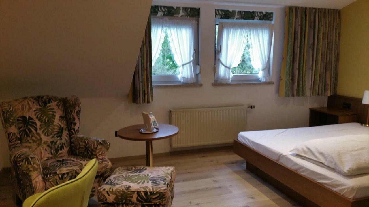 Land-Gut Hotel Zur Bruecke Garni Drolshagen Exteriör bild