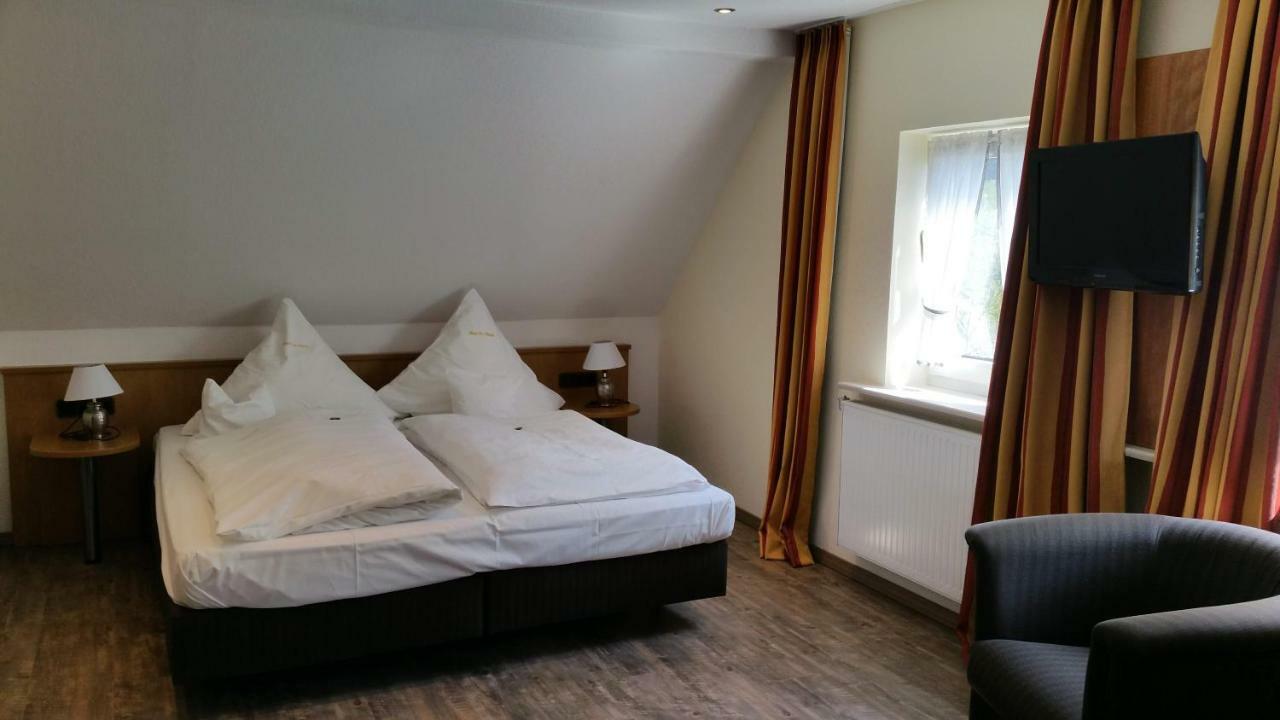 Land-Gut Hotel Zur Bruecke Garni Drolshagen Exteriör bild