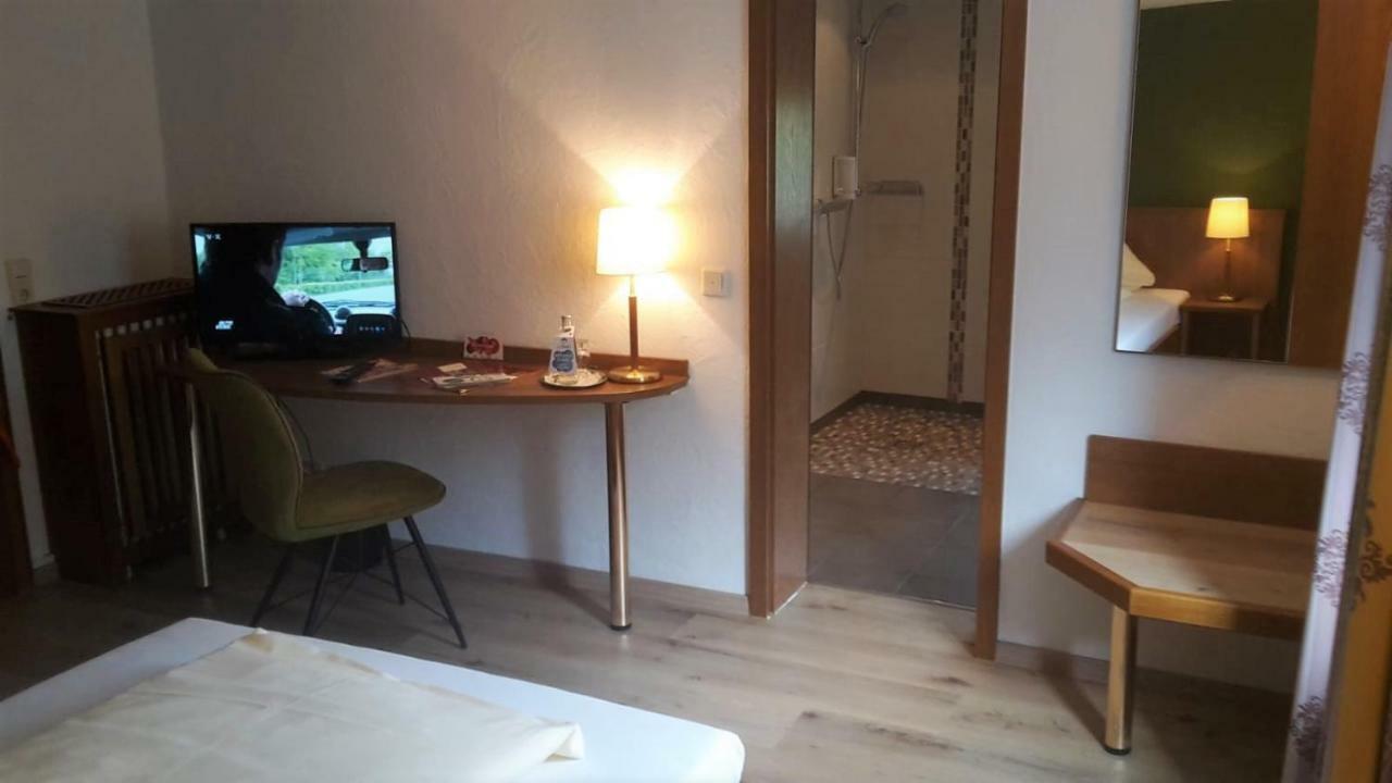 Land-Gut Hotel Zur Bruecke Garni Drolshagen Exteriör bild